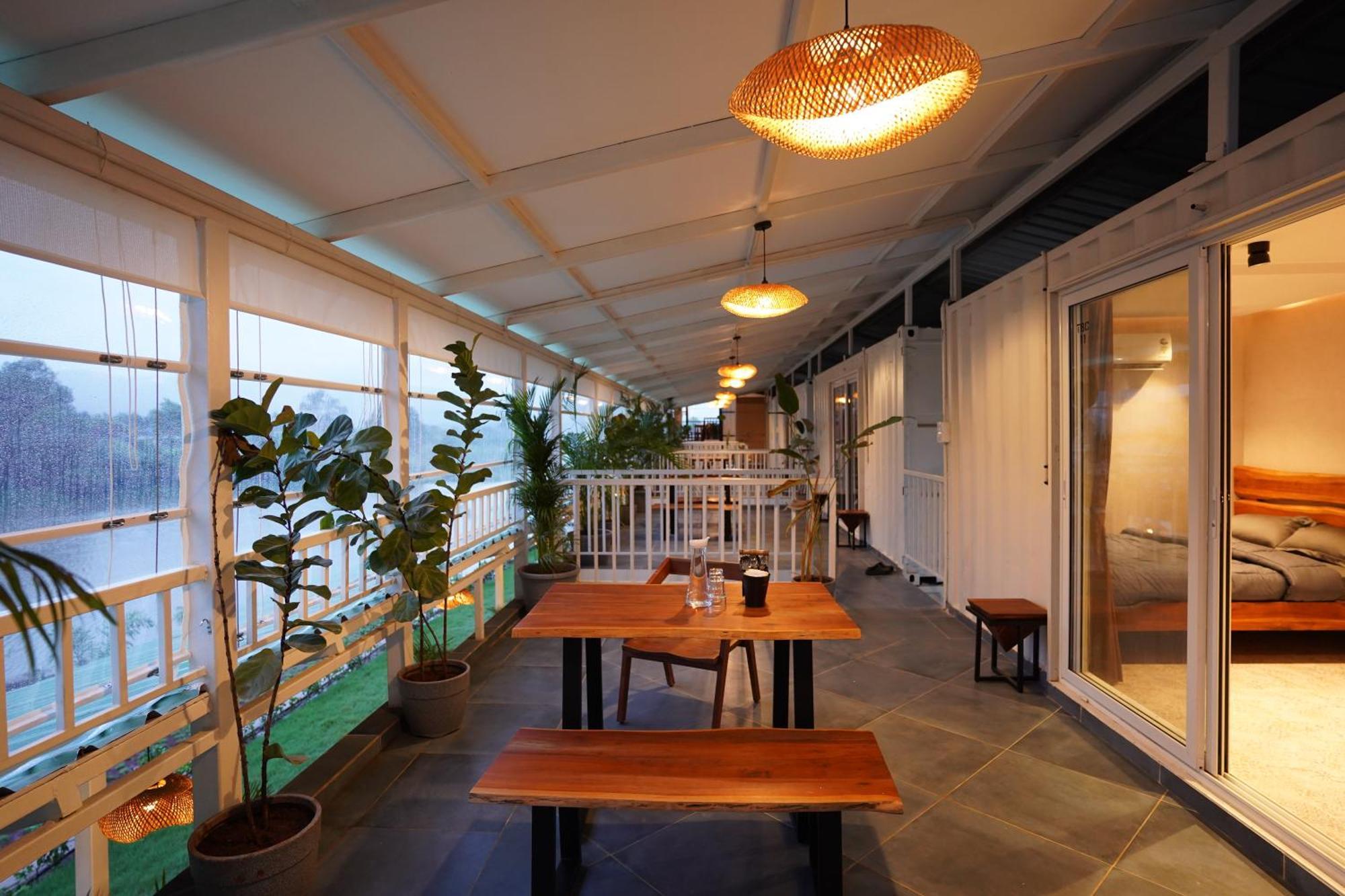 Hotel The Boat Club,Karjat Exterior foto
